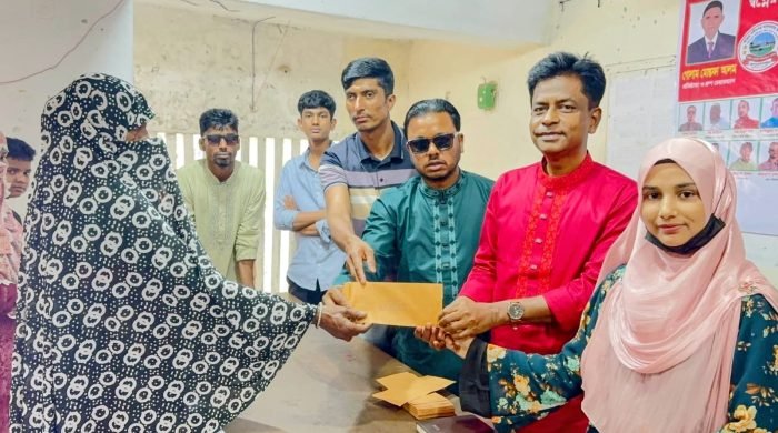 নবীনগরে স্বপ্নের নবীনগর ফেসবুকের উদ্যোগে ঈদ উপহার পেল ২৫০ পরিবার