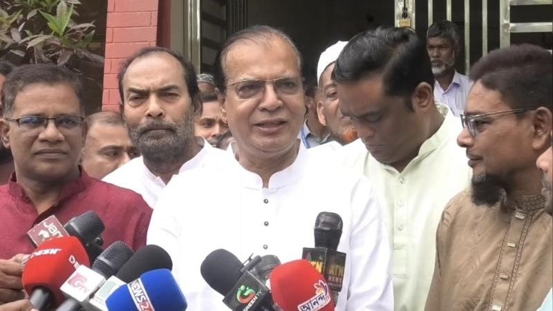 কর্মকর্তাদের সময়মতো অফিসে আসার কড়া নির্দেশ ত্রাণমন্ত্রীর