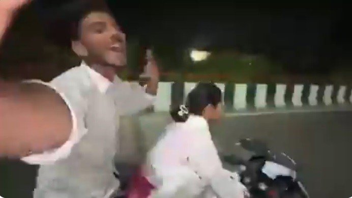 সড়ক দুর্ঘটনায় লেডি বাইকার ইকরার মৃত্যু