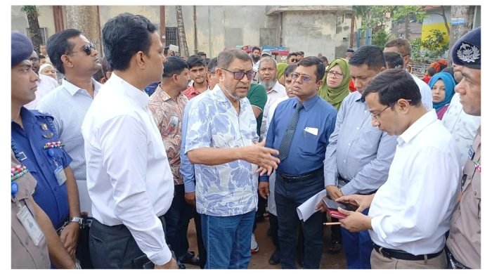 বরিশালের হাসপাতাল পরিদর্শন করেছেন স্বাস্থ্য ও পরিবারকল্যাণ মন্ত্রী সরদার সাখাওয়াত হোসেন