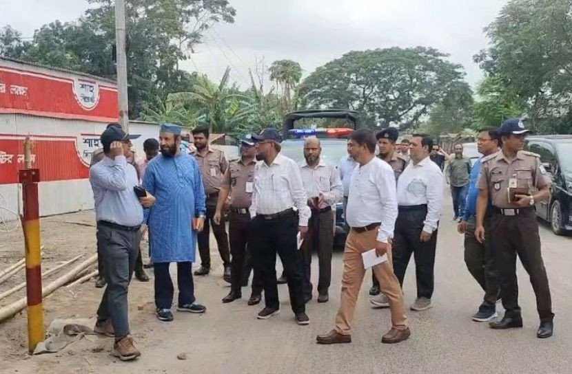 ঈদযাত্রা নির্বিঘ্ন করতে দৌলতদিয়া ঘাটে নৌসচিব
