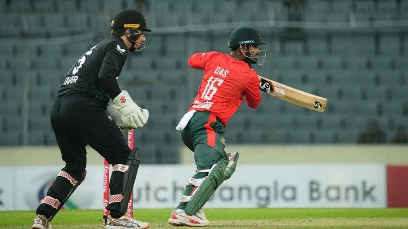 ১০২ রানেই শেষ হলো বাংলাদেশের ইনিংস
