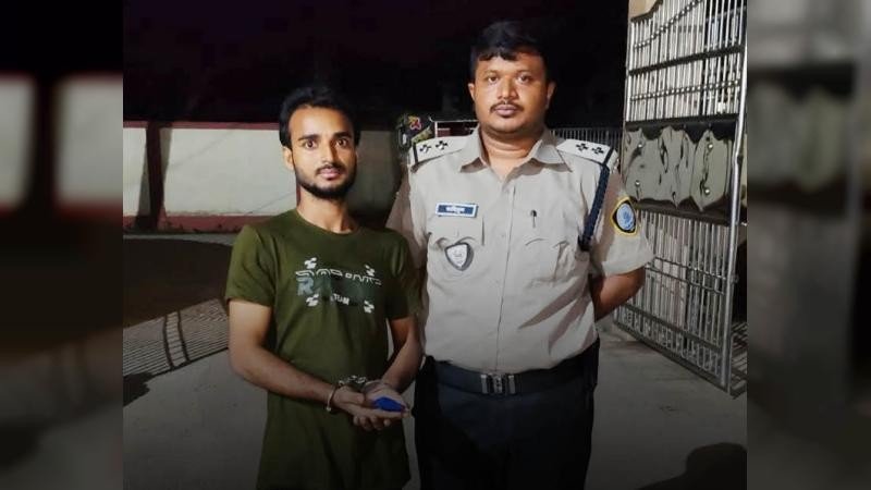 বগুড়ার শেরপুরে ২০০ পিস ইয়াবাসহ যুবক গ্রেপ্তার