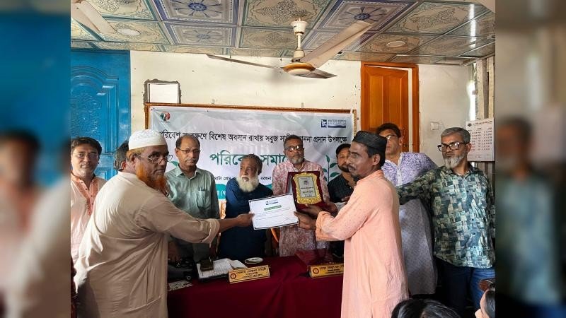 বন্যপ্রাণী সংরক্ষণে অবদান রাখায় “সবুজ সাথী সম্মাননা” পেলেন টাইগার জাকির