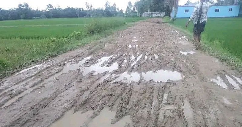বাহুবলে উন্নয়নের ছোঁয়া নেই, কাদামাখা সড়কে জনদুর্ভোগ