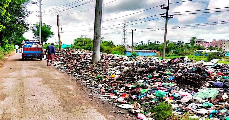 হবিগঞ্জে ময়লার ভাগাড়ে দুর্গন্ধ, যানজটে নাভিশ্বাস