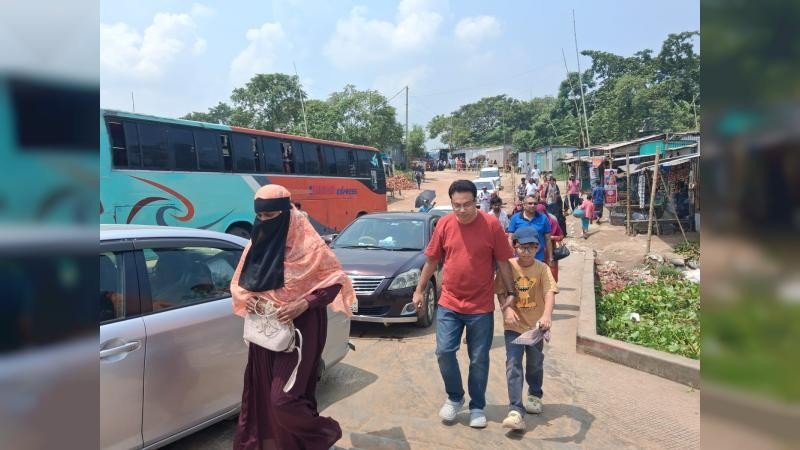 দৌলতদিয়া ফেরি ঘাট; যাত্রী ও যানবাহনের চাপ থাকলেও নেই ভোগান্তি