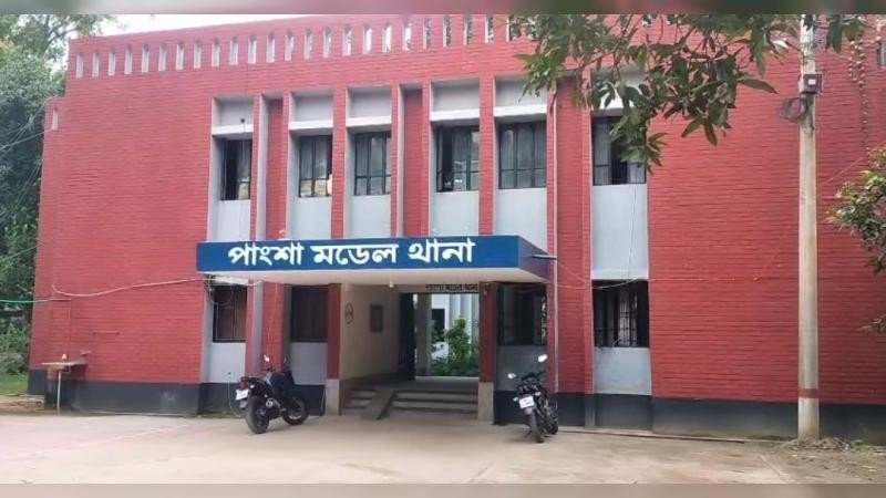 আম খাওয়ানোর কথা বলে শিশুকে ধর্ষণচেষ্টা থানায় মামলা