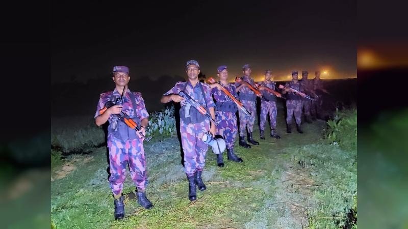 লালমনিরহাট সীমান্তে পুশইনের চেষ্টা ব্যর্থ করল বিজিবি ও স্থানীয়রা