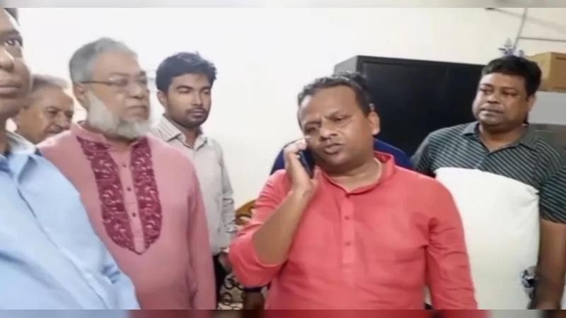 মেহেন্দিগঞ্জ হাসপাতালে তালা, স্বাস্থ্য কর্মকর্তাকে ফোন করে ক্ষোভ প্রতিমন্ত্রীর