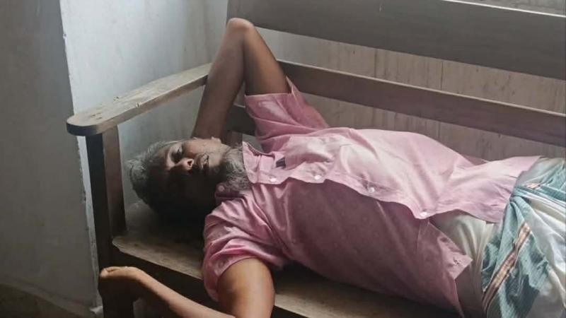 আদালতের বারান্দায় আসামীর মৃত্যু