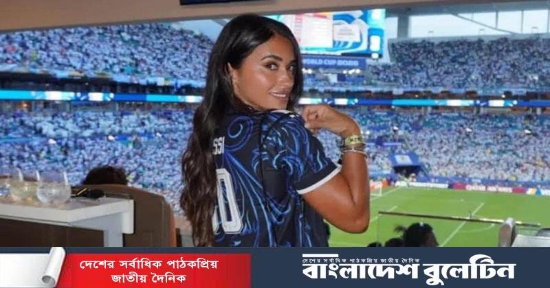 মেসির স্ত্রীকে কী উপহার দিলেন রোনালদোর জীবনসঙ্গীনী