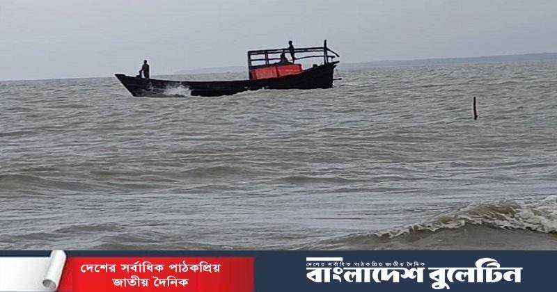 বঙ্গোপসাগরে দুই ট্রলারডুবি: নিখোঁজ ২