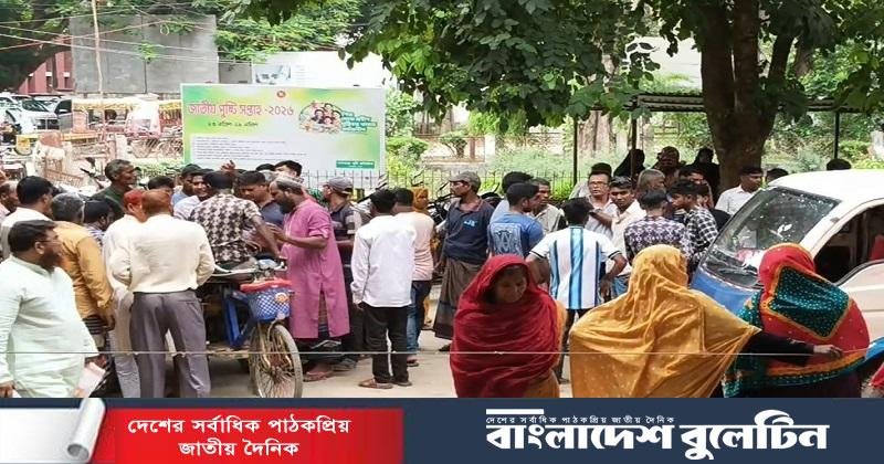 গাংনীতে গরু বোঝাই লাটা হাম্বার উল্টে নিহত ১, আহত-১১