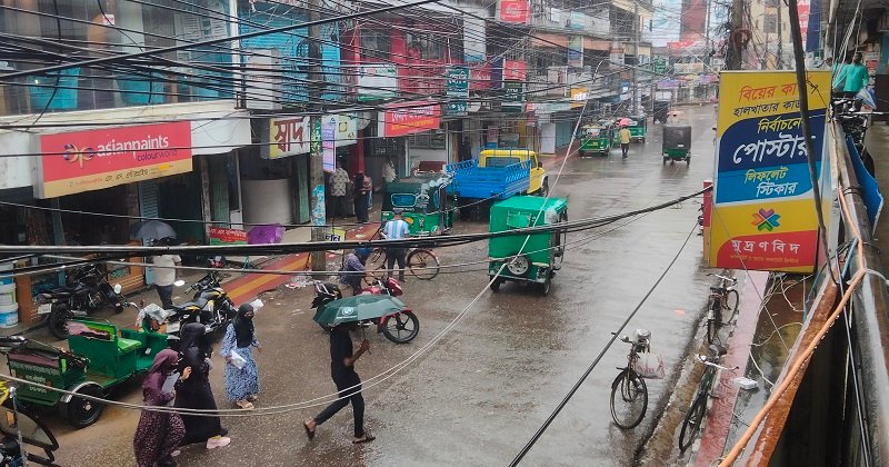 টানা বর্ষণে শ্রীমঙ্গলে জনজীবন বিপর্যস্ত