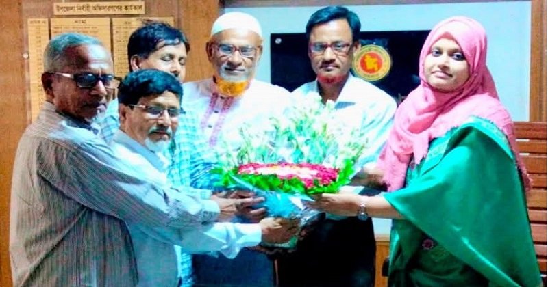 ধামইরহাটে নবাগত ইউএনও সাথে ধামইরহাট প্রেসক্লাবের সৌজন্যে সাক্ষাৎ