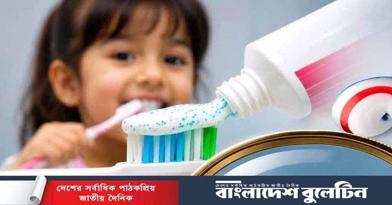 শিশুদের ৪ টুথপেস্টেও পাওয়া গেছে প্লাস্টিকের কনা