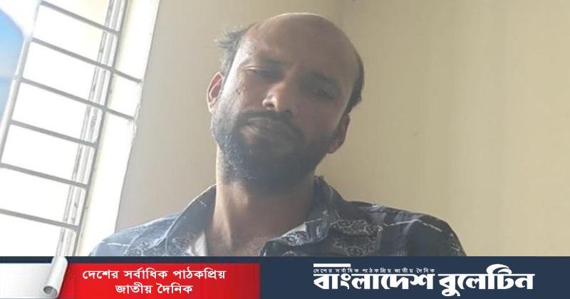 লোহাগড়ায় পরকীয়ার সন্দেহে স্ত্রীকে কুপিয়ে রক্তাক্ত, ঘটনার পর থানায় আত্মসমর্পণ স্বামীর