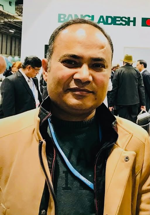 জাতিসংঘের ৮১তম সাধারণ পরিষদ কাভার করতে নিউইয়র্কের পথে সাংবাদিক নিয়াজ মাহমুদ