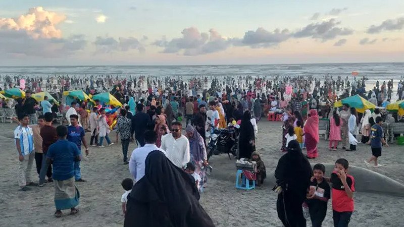 কক্সবাজারে তিন দিনব্যাপী পর্যটন মেলা, লোকারণ্য প্রাঙ্গণ