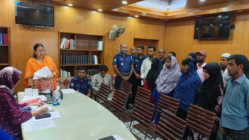 সাতক্ষীরায় এক বিদ্যালয়ের ১৩ ছাত্রীর বাল্যবিবাহ
