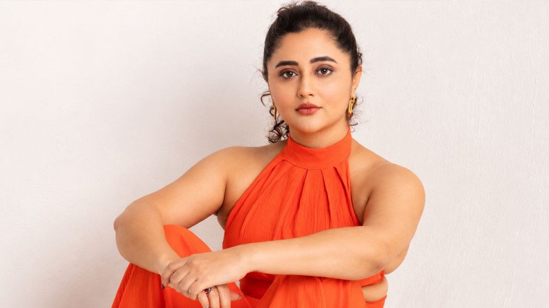 রশমি দেশাই টিভি থেকে দূরে থাকার কারণ জানালেন