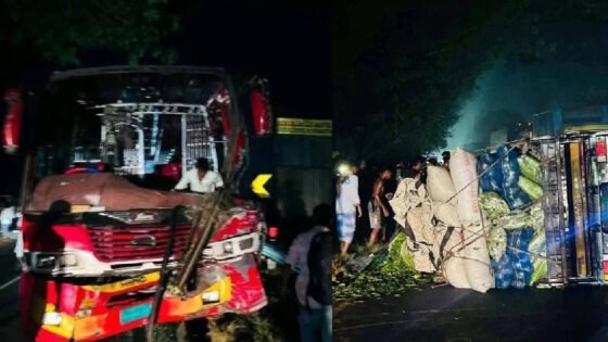 কক্সবাজারে বাস-পিকআপ সংঘর্ষে প্রাণ গেল ২ জনের