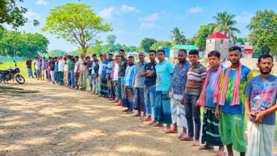 মসজিদ-মন্দিরের খাল দখলচেষ্টা, মদনে ফুঁসে উঠেছে এলাকাবাসী