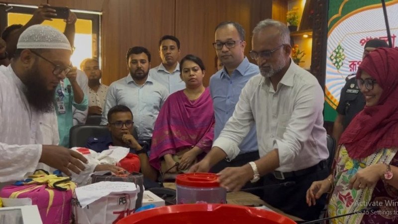 ৬ বছর পর পাগলা মসজিদের দানবাক্সে পাওয়া স্বর্ণ-রুপার ওজন নির্ধারণ